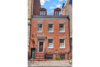 HISTORIC 464m2 TOWNHOUSE & CARRIAGE HOUSE - NEW YORK CITY